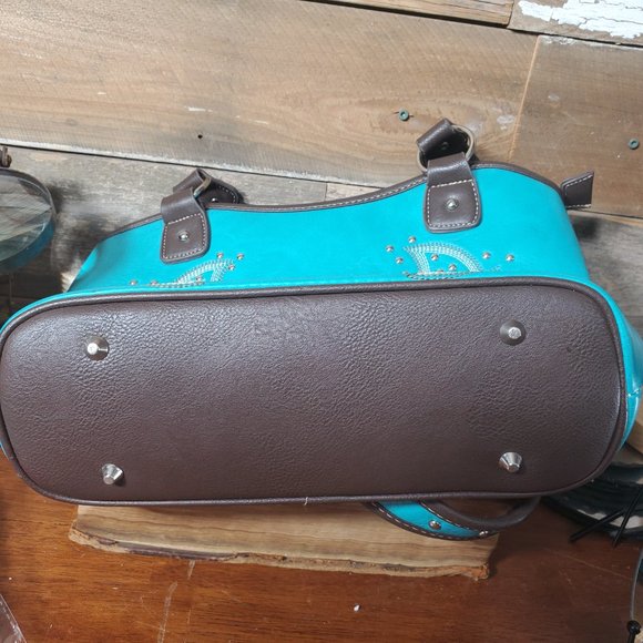 Conceal Carry Handbag-Western Style, Rinestone, Crystal, Embroidery Accents - Picture 9 of 13